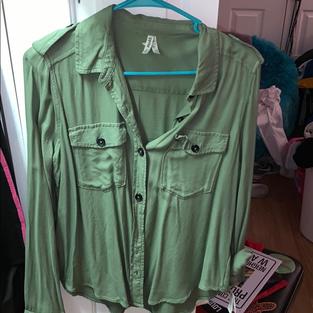 NEW Army Green Button Down CUTE Boyfriend Top (M)